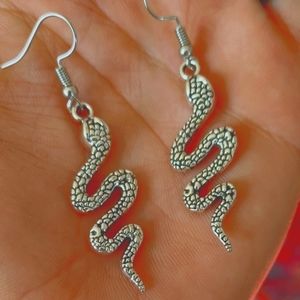 Snake Earrings, Serpent Earring, Silver Gothic 🐍